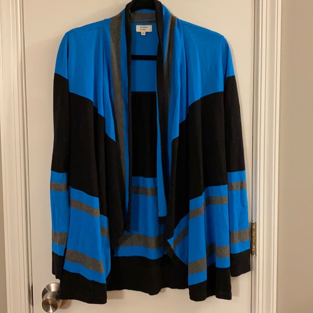 CROWN & IVY- Cardigan- Size-S